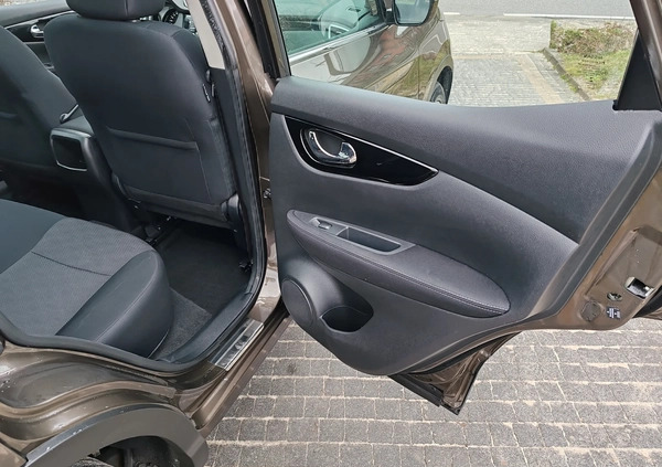 Nissan Qashqai cena 45999 przebieg: 283187, rok produkcji 2016 z Wolbrom małe 781